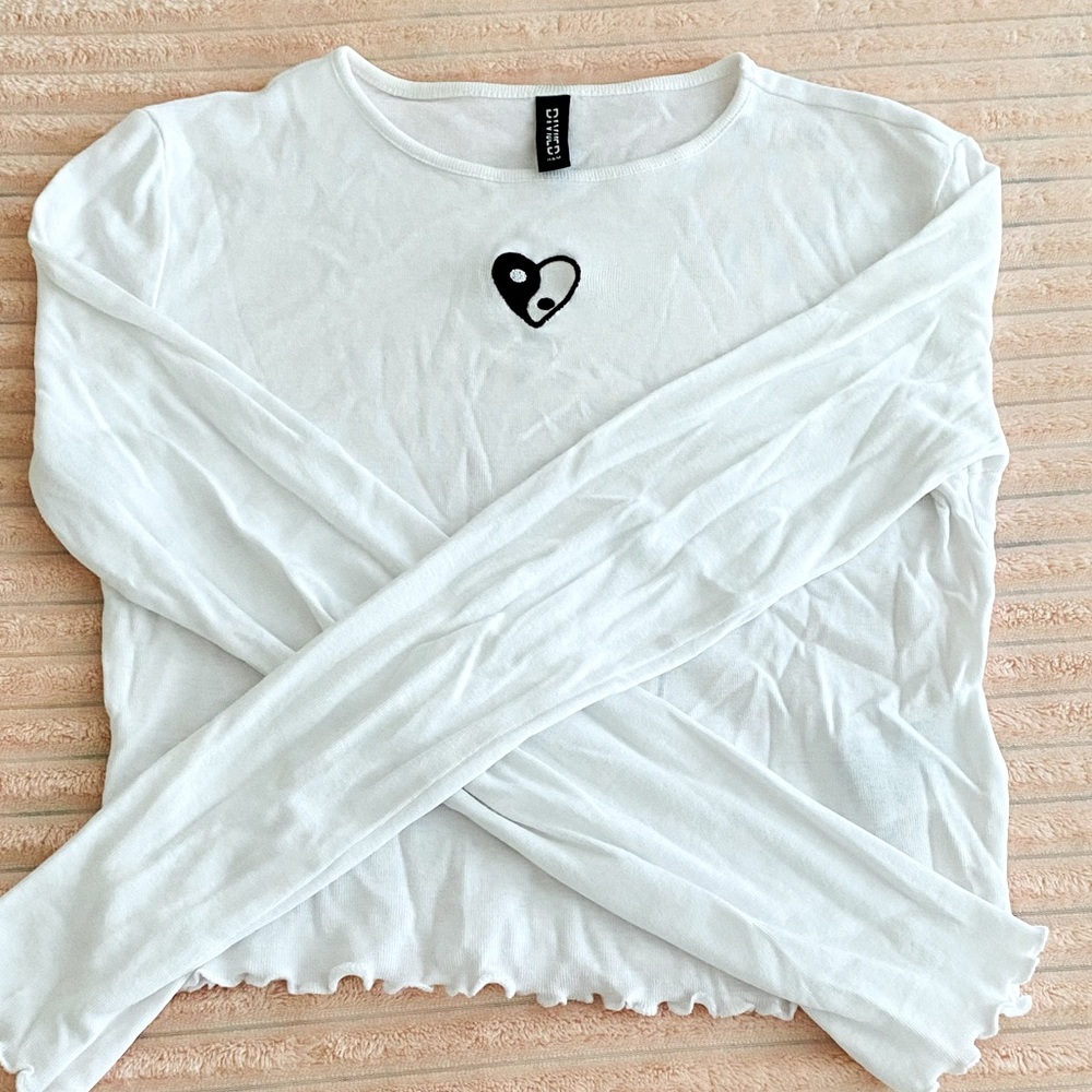 White Long-Sleeved Top